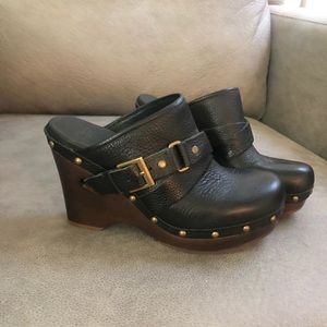 ⭐️💯Authentic UGG Clogs